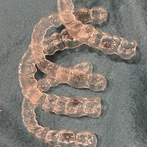 Invisalign clear aligners (new, unworn) - Picture 2 of 2